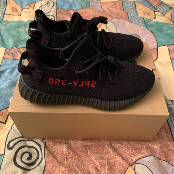 Bred Yeezy 350 Size9 - Picture 1 of 3